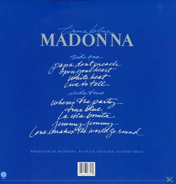 Rückseite des Albums 'True Blue' von Madonna mit Songtiteln auf blauem Hintergrund.