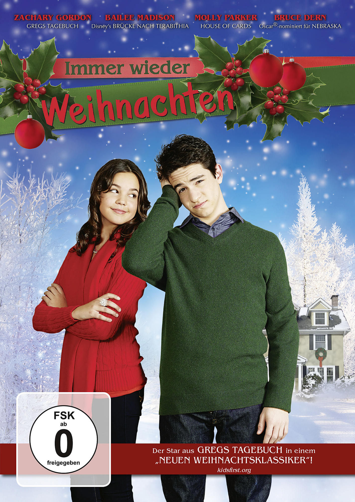 Filmplakat mit einem Jungen, einem Mädchen und Weihnachtsdekorationen in einer Schneeszene.