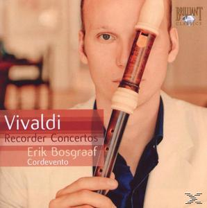 Mann hält Blockflöte, Albumcover mit Vivaldis Namen.