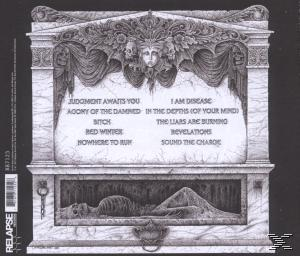 Rückseite eines Albumcovers mit Text. Ein steinernes Denkmal mit Text. Ein Skelett in einem Grab.