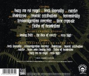 CD-Rückseite. Text mit Titeln und Credits. Gold- und Schwarz-Design. Iron Maiden Cover.