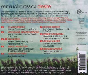 CD-Rückseite mit Titelliste auf Deutsch und Credits. Grüner Hintergrund mit Blumen unten.