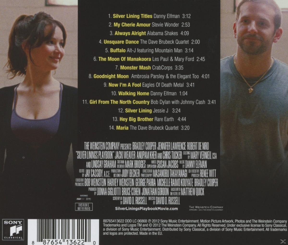 Film borító: Bradley Cooper és Jennifer Lawrence. Szöveg: Silver Linings Playbook, számlista és film stáblista.