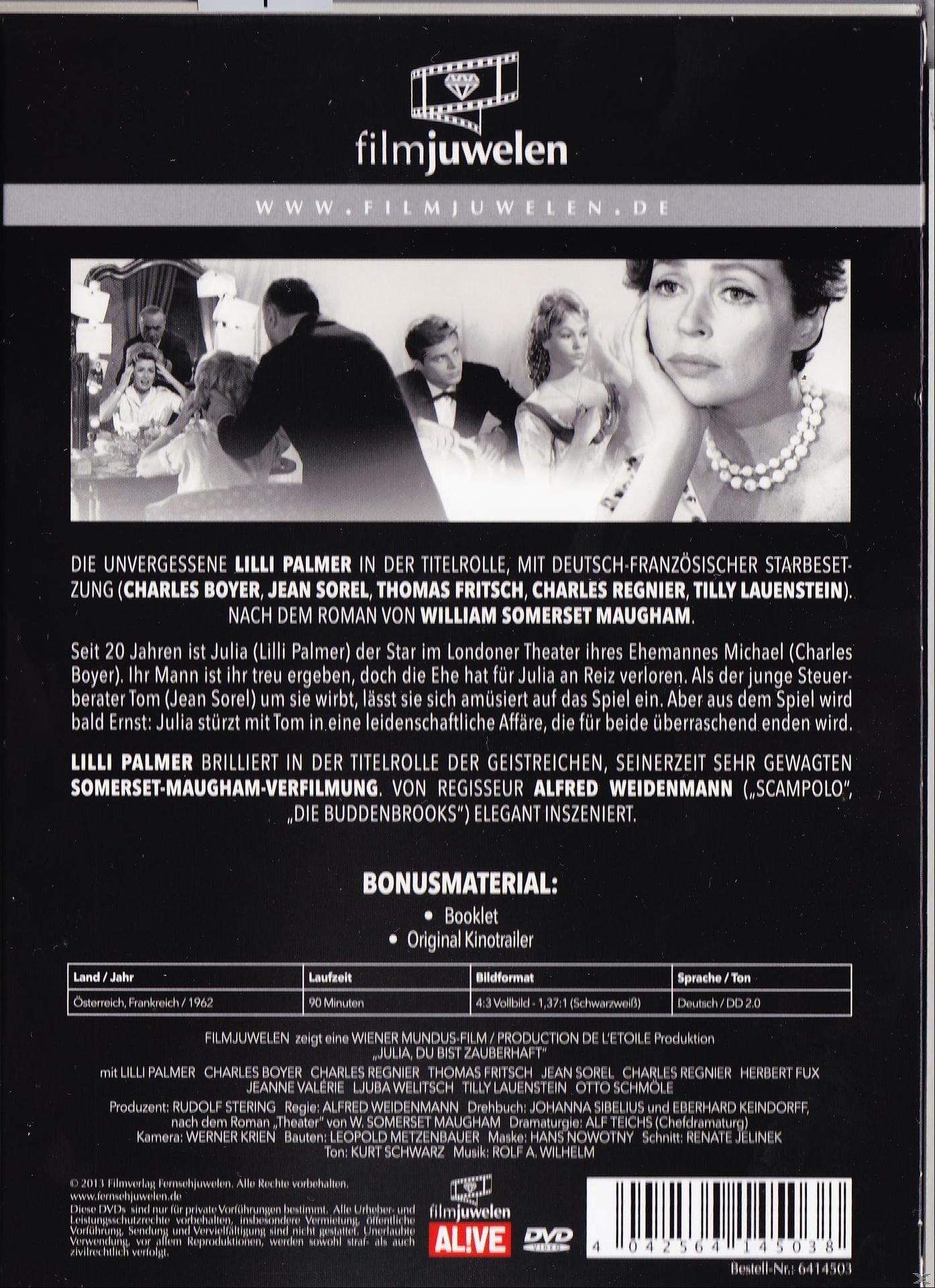 Schwarz-Weiß-Foto aus einem Film. Eine Frau im Kleid und ein Mann im Anzug sind auf dem Foto.