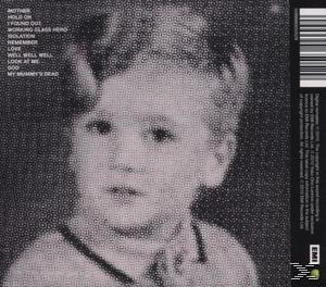 Albumrückseite mit einem Graustufenbild eines Kindergesichts, mit einer Titelliste auf der linken Seite.