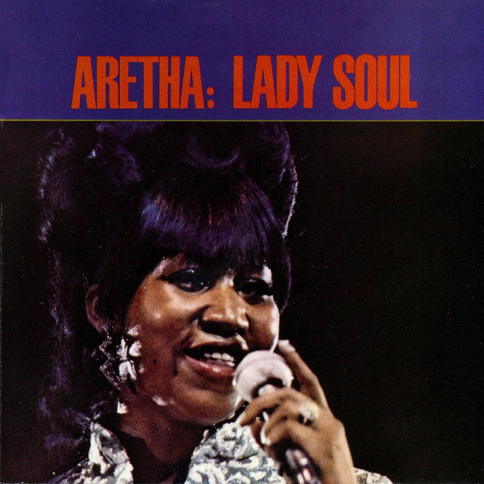 Albumcover: Aretha Franklin singt in ein Mikrofon, Nahaufnahme mit Text.