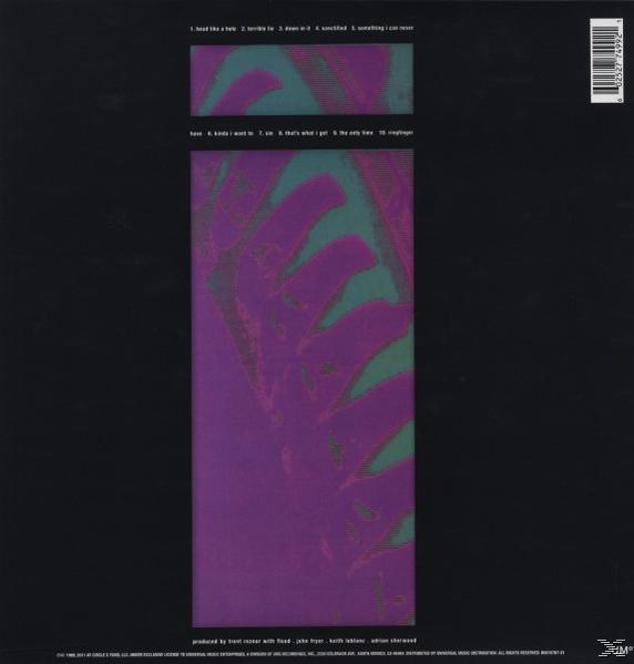 Albumcover mit einem farbenfrohen, abstrakten Design mit Text oben und unten.