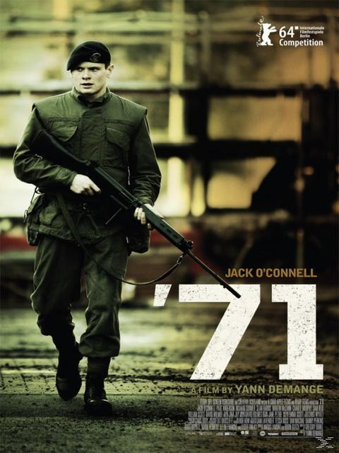 Filmplakat: Mann in Militäruniform mit Gewehr. Grün-weißer Hintergrund. Text.