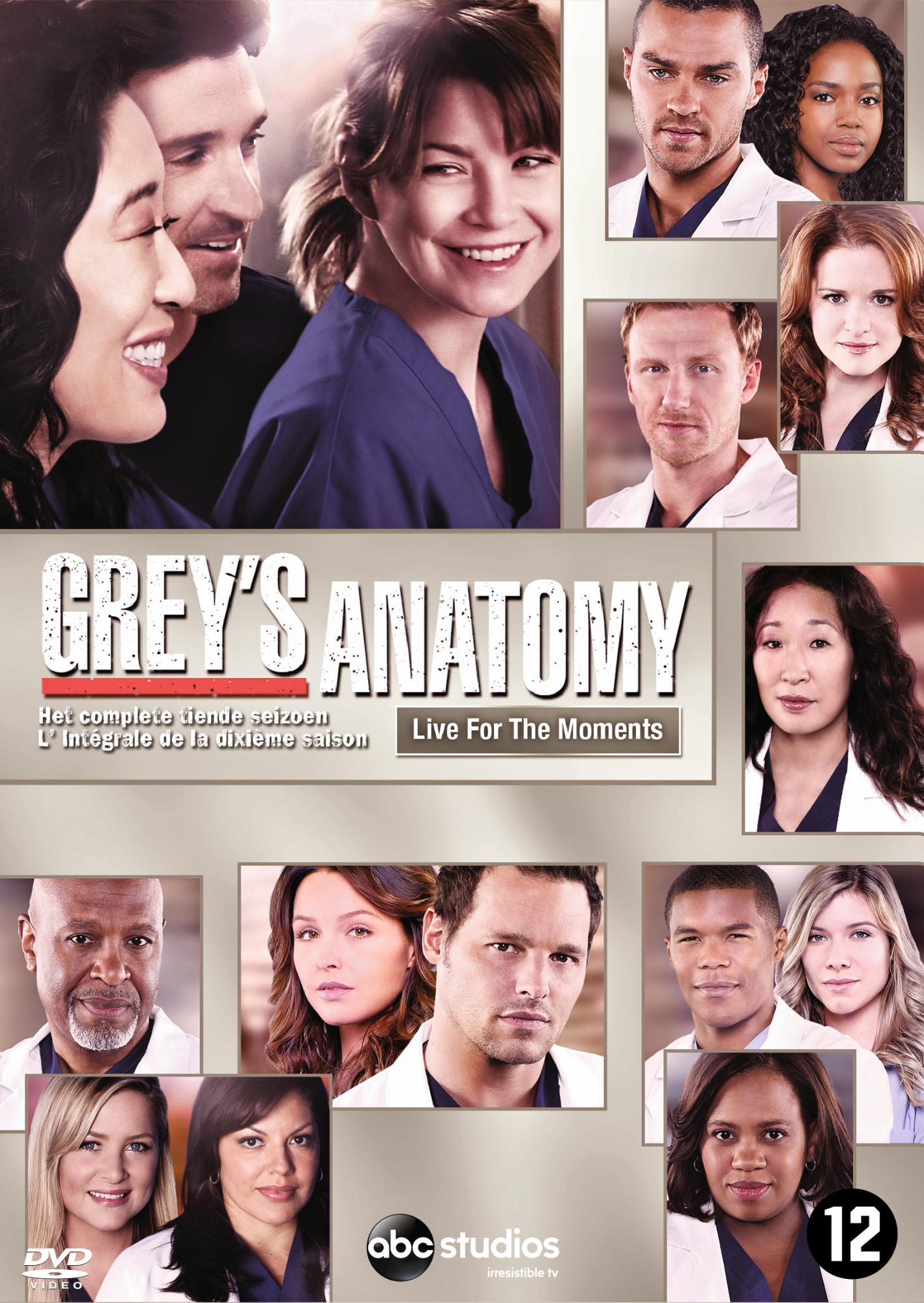 DVD-hoes voor Grey's Anatomy seizoen 10. Bevat foto's van de cast en de titel van de show.