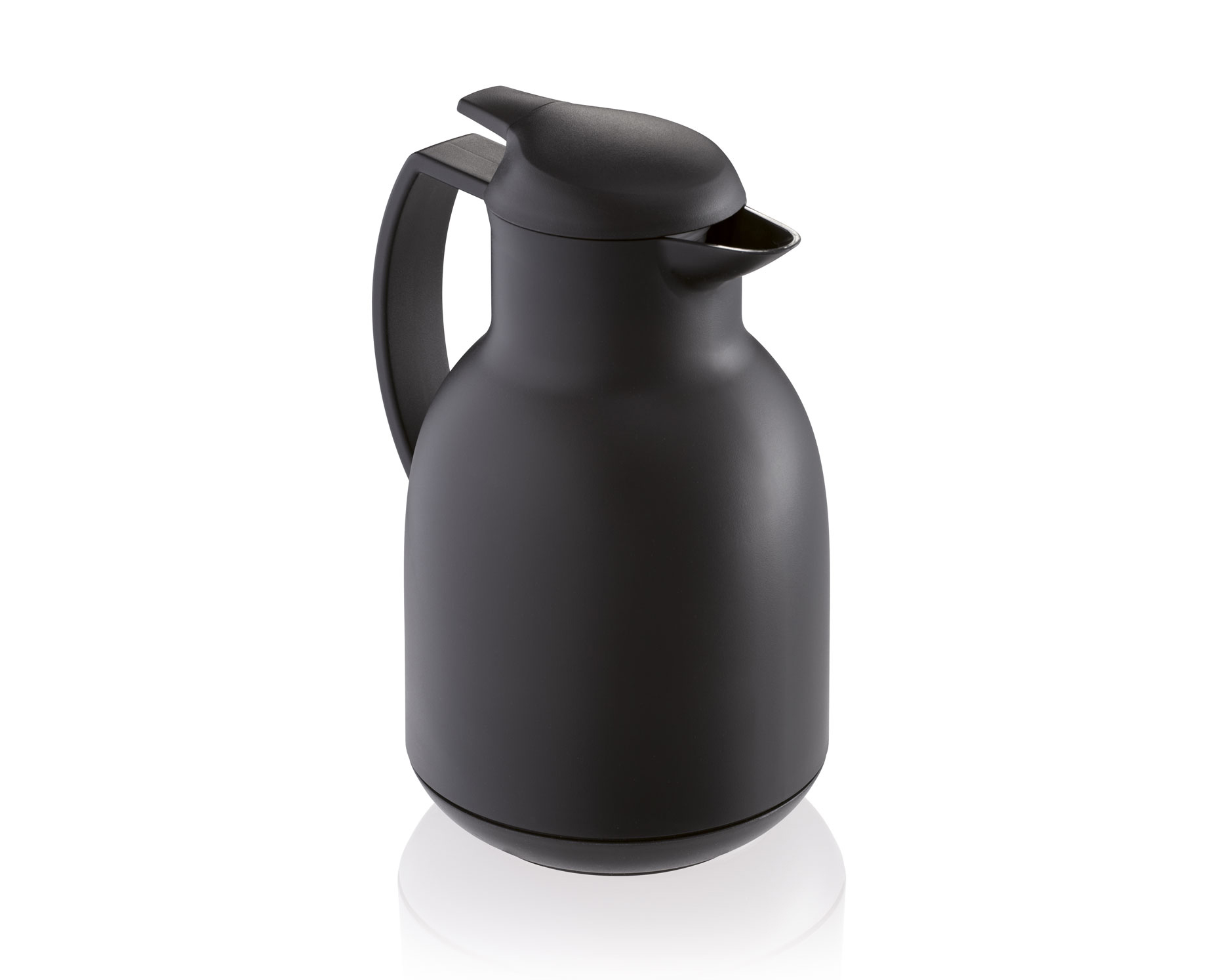 Black insulated thermal jug. Handle on the side, spout and lid on the top, white background.