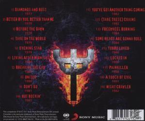 CD-Rückseite: Album-Trackliste, Bandlogo mit Flammen. Schwarzer Hintergrund.