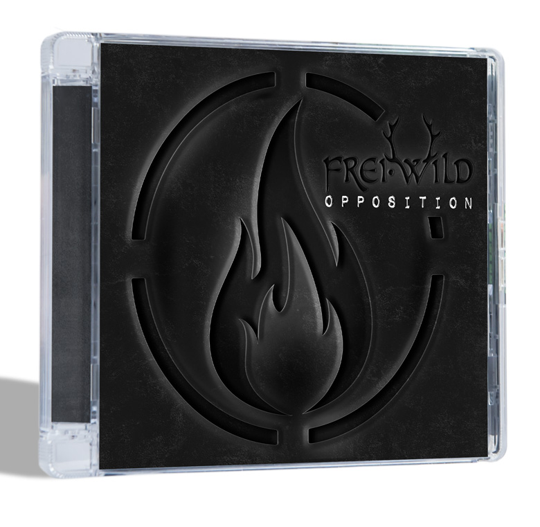 CD-Hülle mit schwarzer Oberfläche und einem flammenartigen Design. Die Hülle ist transparent.