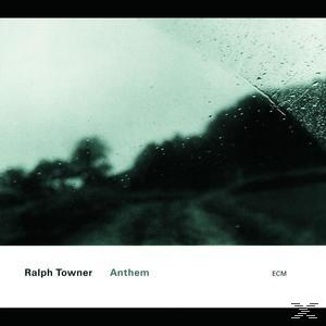 Album borító: Ralph Towner 'Anthem'. Sötét, hangulatos tájkép, elmosódott úttal és fákkal. Fekete keret.