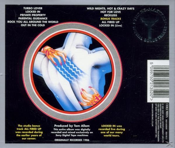 Rückseite eines Albums. Zeigt ein Design mit blauem Licht und einer Hand mit roten Nägeln. Albumtitel und Credits sind sichtbar.