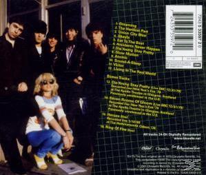 Rückseite eines CD-Cases. Zeigt eine Gruppe von Leuten, eine Titelliste und andere Details. Der Hintergrund ist schwarz und grün.