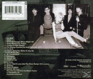 Album-Rückseite mit Bandmitgliedern um einen Billardtisch.