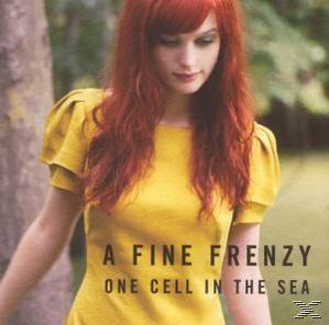 Albumcover: A Fine Frenzy, gelbes Kleid, rothaarige Frau. Grüner Hintergrund, Baum links.