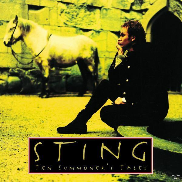 Sting egy ló közelében ül. Album borító: Sting, Ten Summoner's Tales. Háttér: kőfal és boltív.