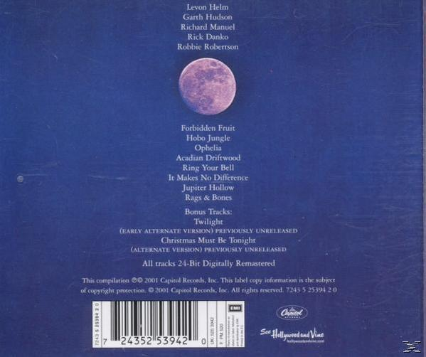 A CD-borító hátulja. Tartalmazza a számlistát, a művészek neveit és egy lila holdat a háttérben.