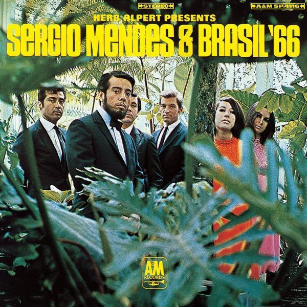 Albumcover mit Sergio Mendes & Brasil '66 in Dschungelkulisse.