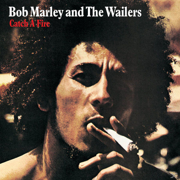 Bob Marley cigarettázik, a 'Catch A Fire' album borítója.