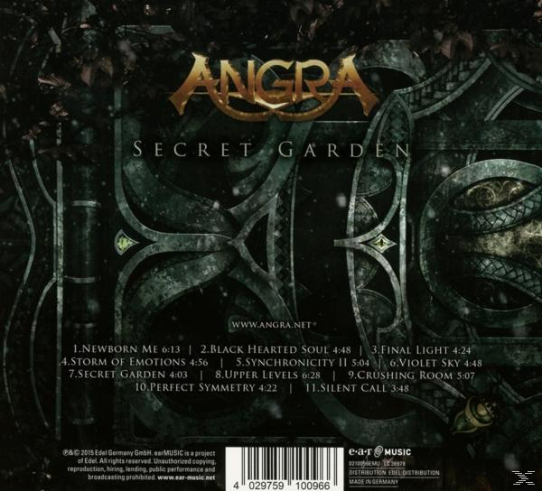 Album-Rückseite mit Titelliste, Logo und Text auf dunklem Hintergrund.