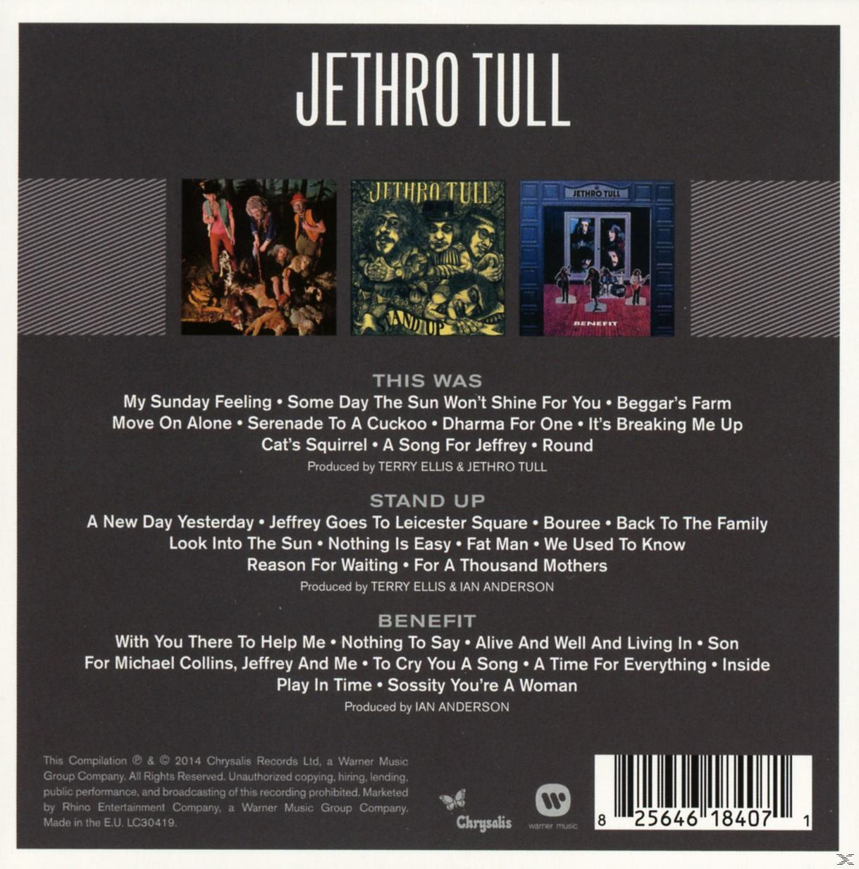 Jethro Tull Album-Rückseite. Drei Albumcover und eine Liste der Songs auf grauem Hintergrund.