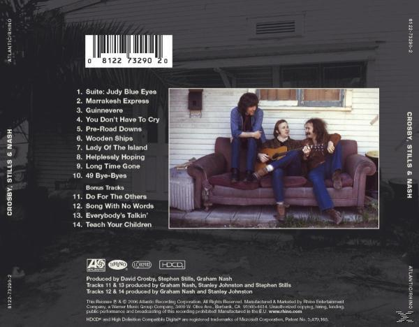 Crosby, Stills & Nash Albumcover. Drei Männer sitzen auf einer Couch vor einem Haus. Titelliste links.