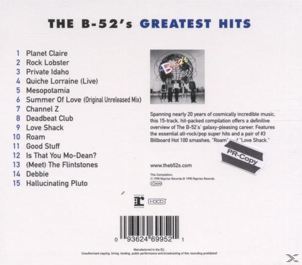 Albumcover für The B-52's Greatest Hits, mit Titelliste und Bandmitgliedern im Hintergrund.