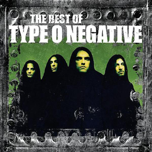 Albumcover "The Best Of Type O Negative" mit vier Bandmitgliedern in schwarzer Kleidung.