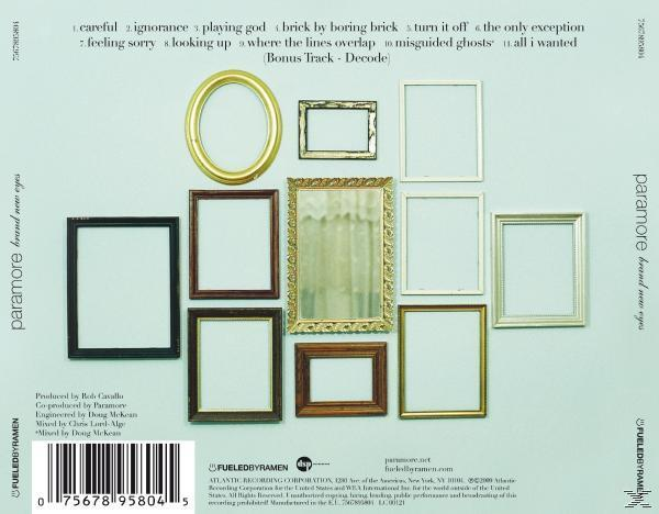 Album borítója több kerettel, Paramore dalokat listázó szöveggel, a címe 'Brand New Eyes'.