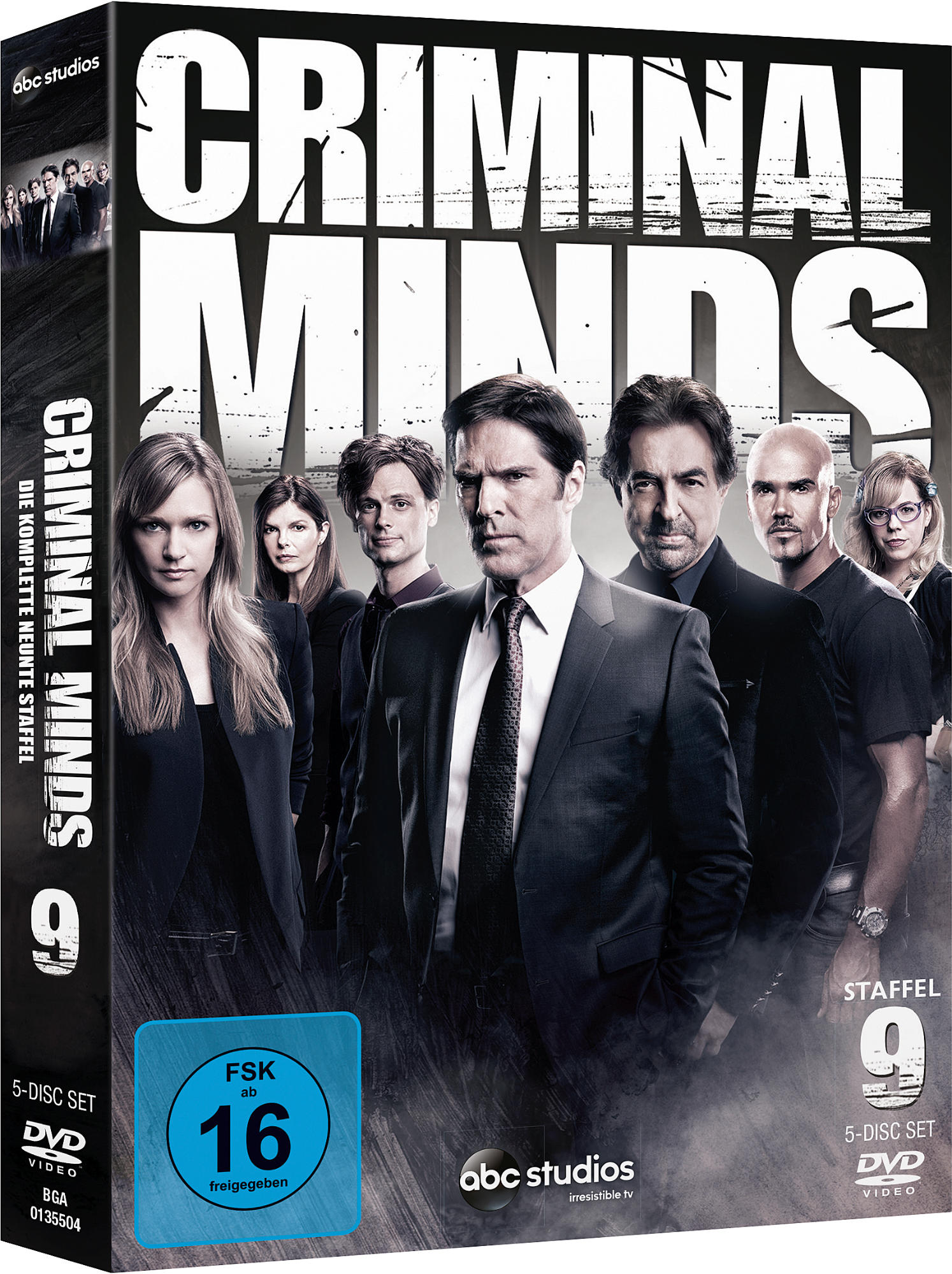 DVD-Box-Set von "Criminal Minds". Mit einer Gruppe von Schauspielern in Anzügen. Der Hintergrund ist unscharf.