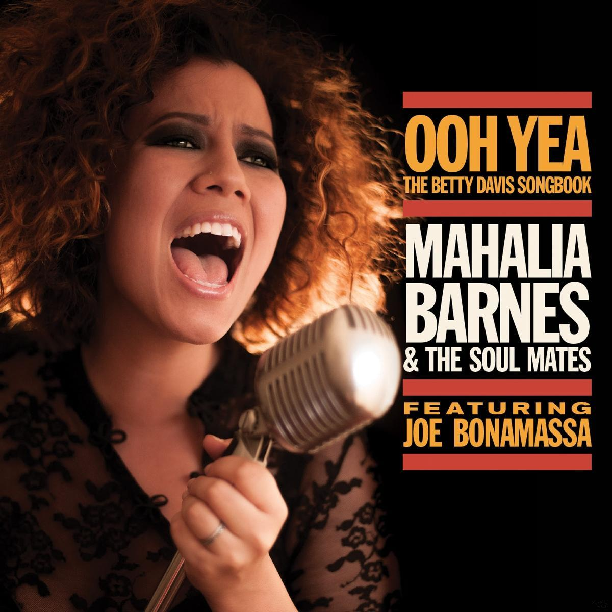 Mahalia Barnes & The Soul Mates album borítója, szöveggel és egy mikrofonba éneklő nővel.