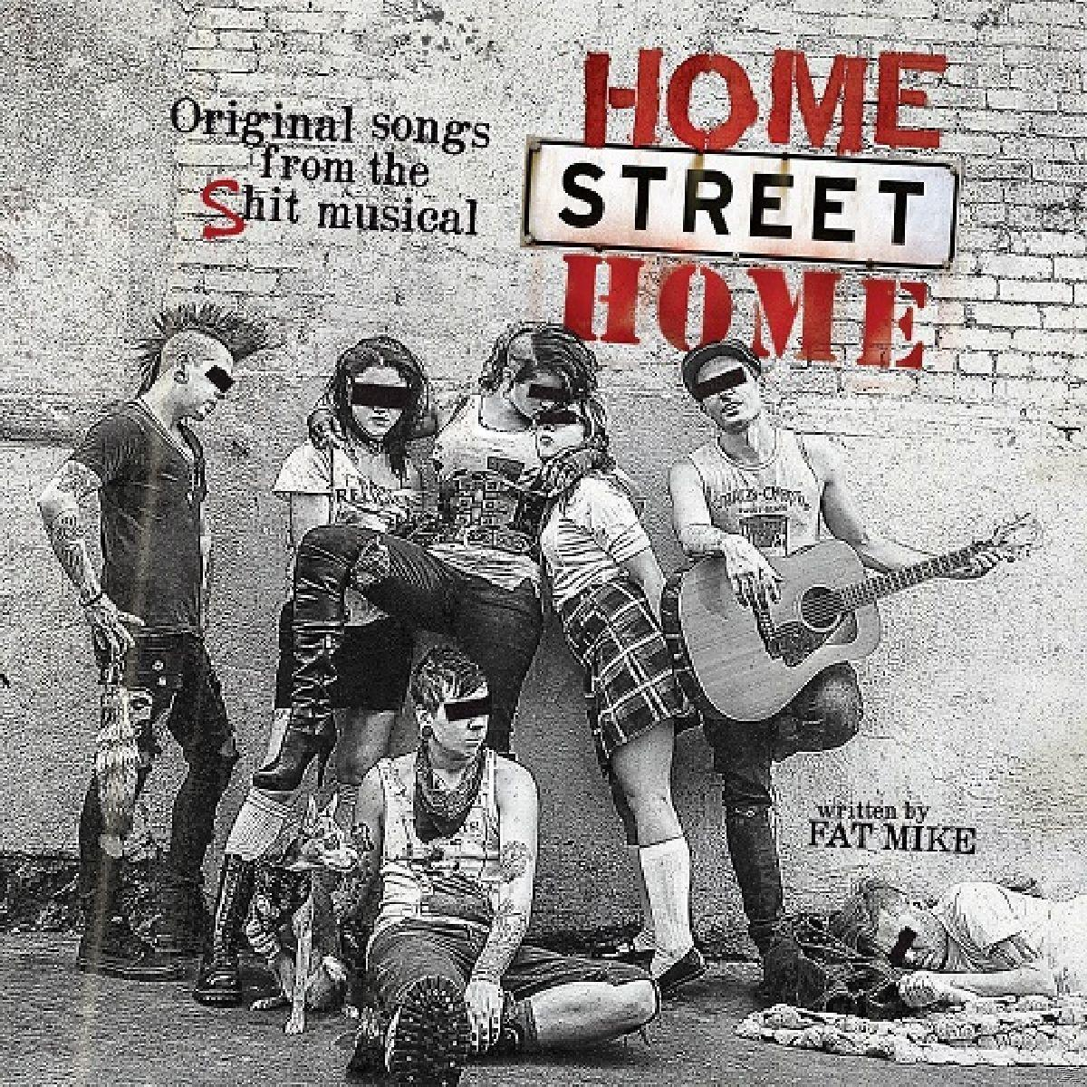 Albumcover für "Home Street Home" mit einer Gruppe von Leuten, deren Augen geschwärzt sind.
