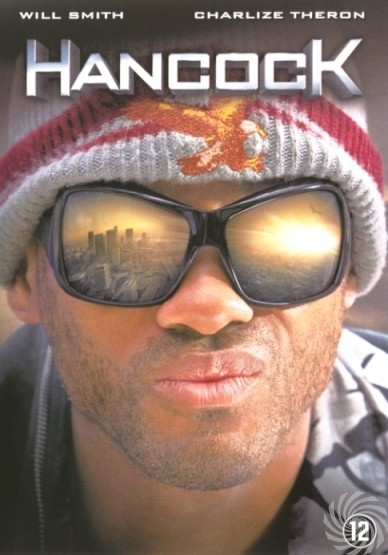 Will Smith met zonnebril met een stadsreflectie, Hancock filmposter.