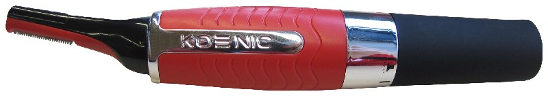 Czerwono-czarna golarka elektryczna ze słowem KOENIC. Tło jest białe.