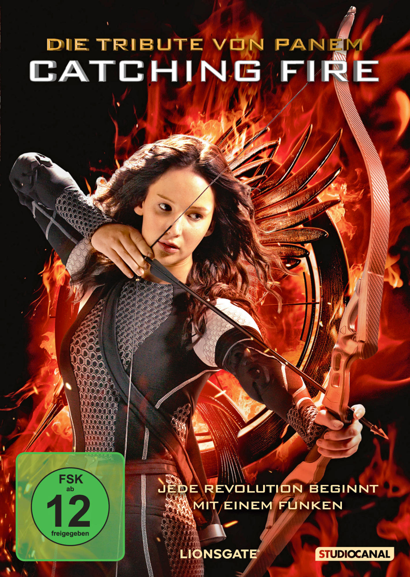 Filmposter von "Catching Fire" mit einer Frau, die einen Bogen zielt, umgeben von Flammen.