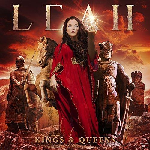 Albumcover mit einer Frau in rotem Kleid, die eine Kristallkugel hält. Statuen und Schloss im Hintergrund.