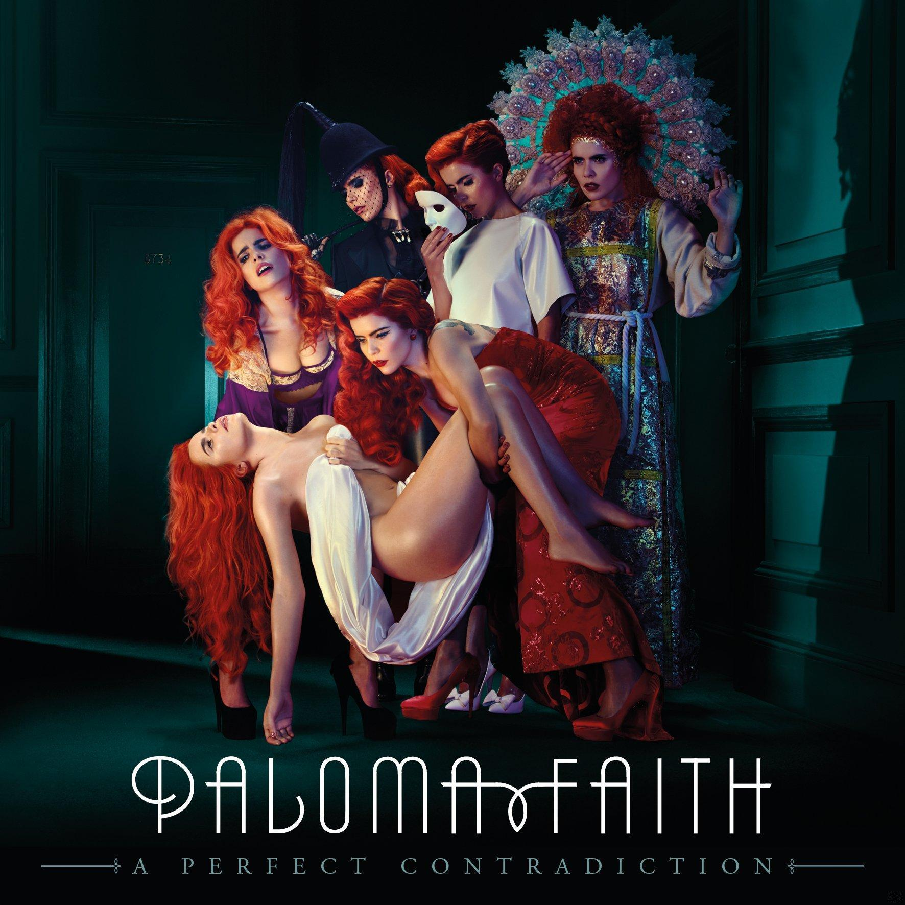 Albumcover: Fünf Frauen mit rotem Haar, einige in aufwendigen Kleidern, posierend.