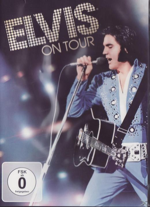 Elvis on Tour DVD-Cover. Elvis singt und spielt Gitarre auf der Bühne, in einem blauen Anzug.