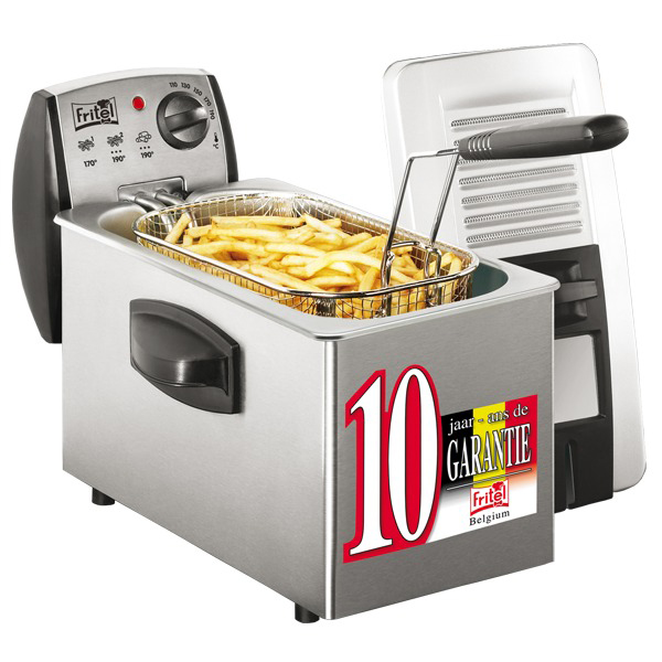 Een roestvrijstalen friteuse met friet en een rasp.