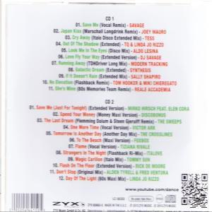 Rückseite einer CD mit Titellisten, weißer Hintergrund. Titel in mehreren Farben, QR-Code.