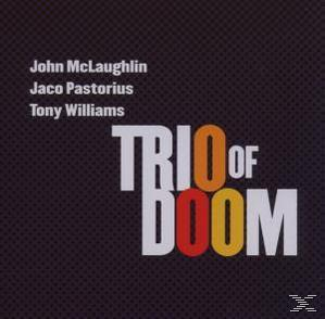 Trio of Doom Albumcover. Schwarzer Hintergrund mit den Worten 'Trio of Doom' in Weiß, Orange und Rot.