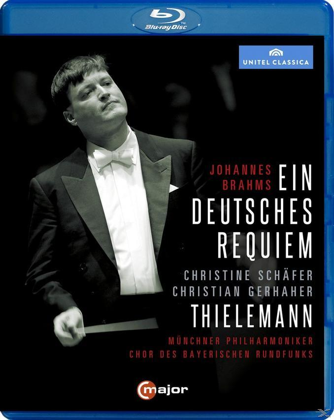 Blu-ray-Cover: Mann im Smoking dirigiert. Titel 'Ein Deutsches Requiem'.