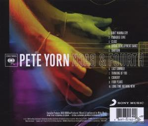 Rückseite des Pete Yorn Albums. Hände mit Gitarre. Songtitel gelistet. Sony Music Logo vorhanden.