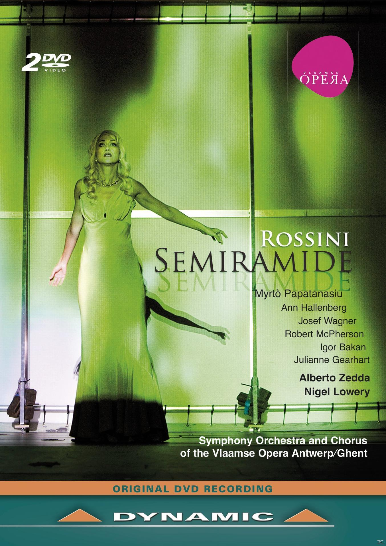 DVD-Cover: Frau im grünen Kleid auf einer Bühne, Text 'Semiramide'.