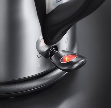 RUSSELL HOBBS 20420-70 Chester Wasserkocher, Silber/Schwarz