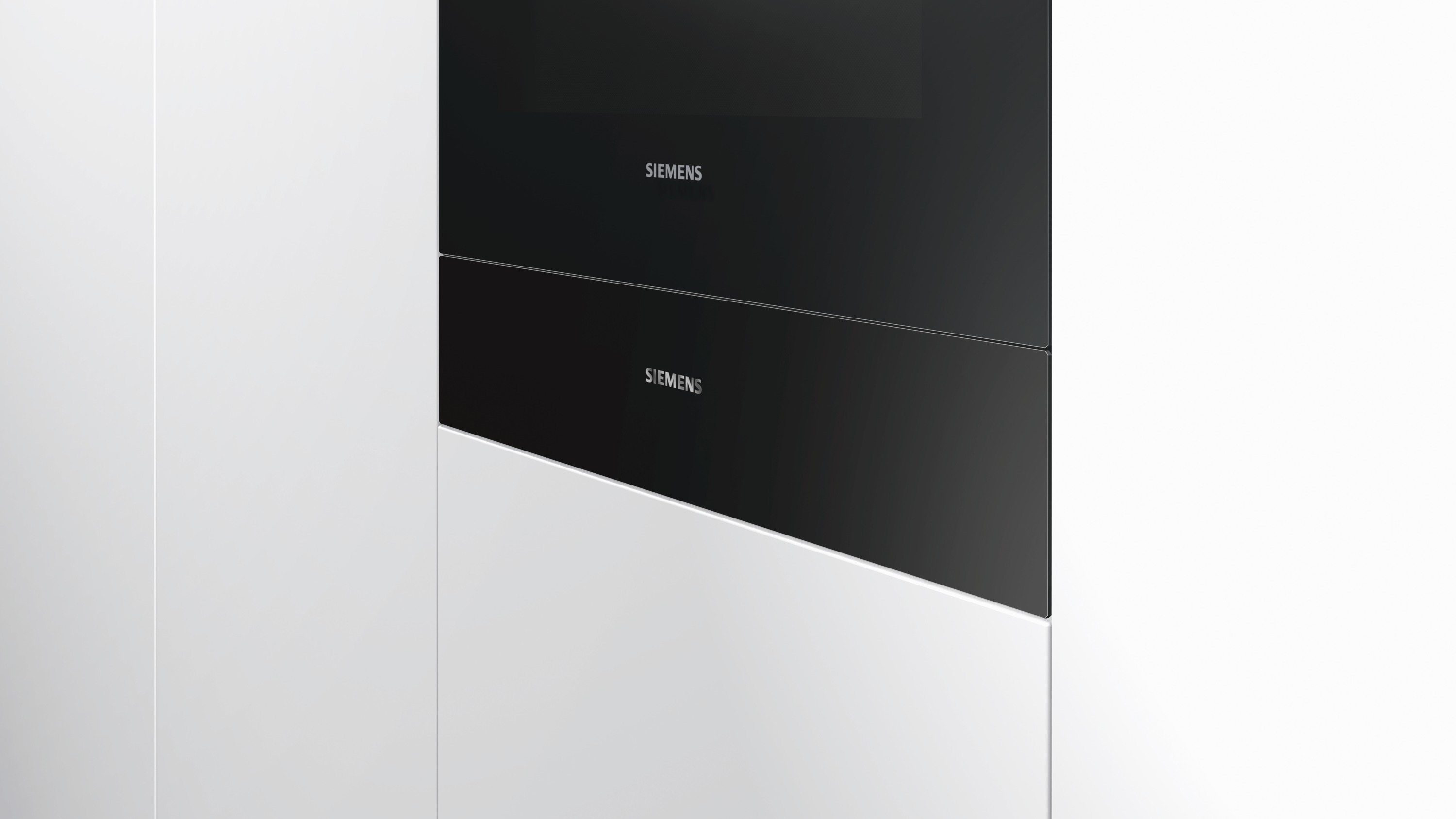 SIEMENS BI630ENS1 Zubehörschublade (550 mm)