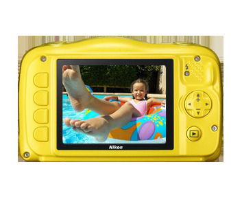 NIKON Coolpix S33  Kompaktkamera Gelb, 3x opt. Zoom, TFT-LCD