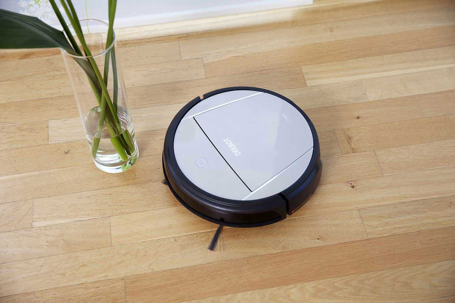ECOVACS D83 DEEBOT Saugroboter